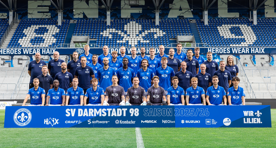Mannschaftsbild des SV Darmstadt mit dem gesamten Kader